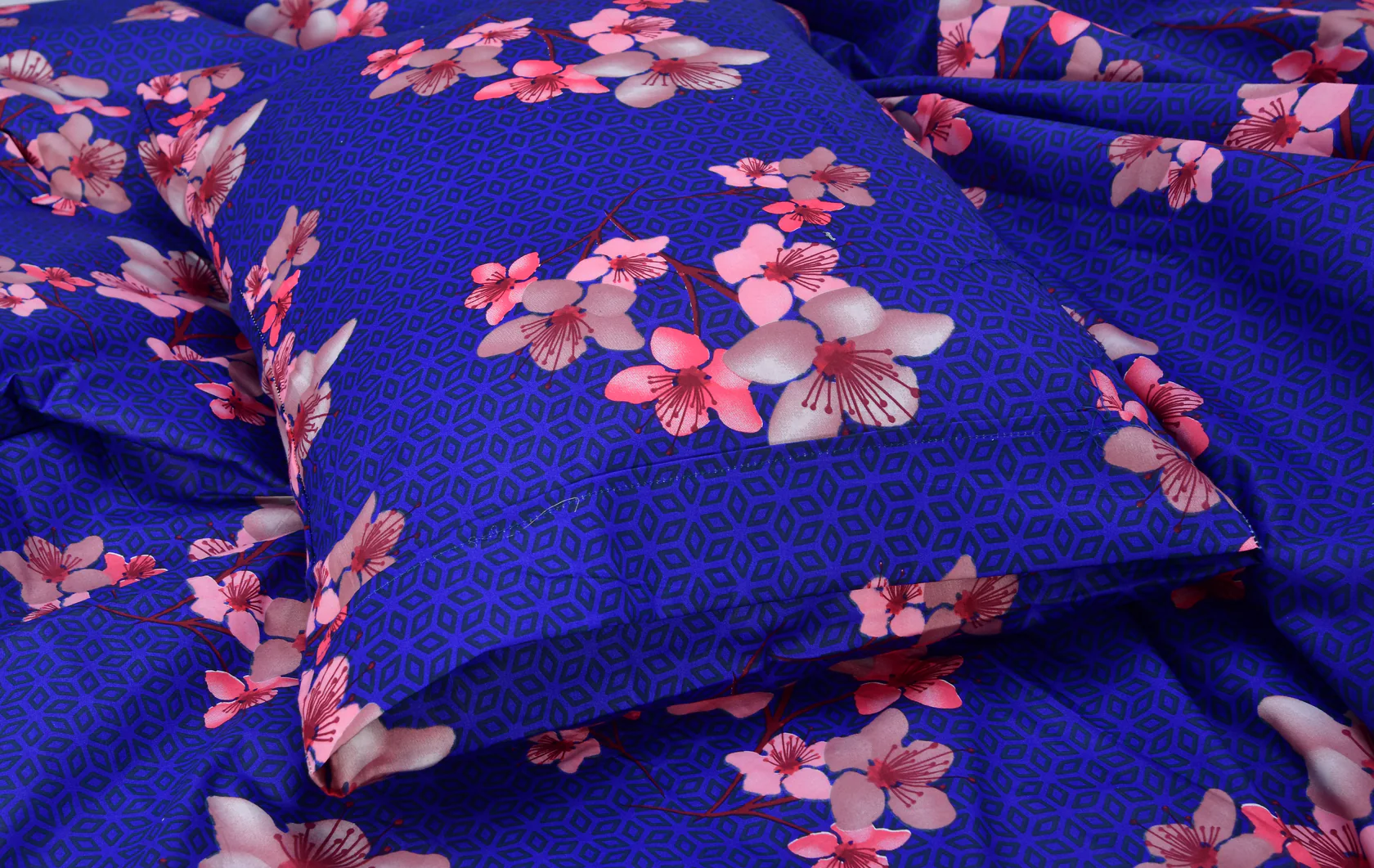 4 Pcs Printed Quilt Cover – Realis - Image 3